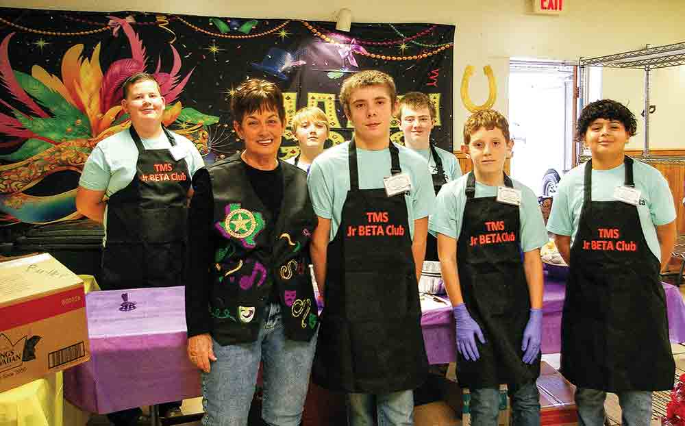 Students with the Trinity Middle School Beta Club helped with the gala dinner. Courtesy photo